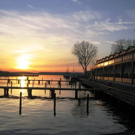 Daire Strandlaeufer Usedom Im Gruenen Ruhig Terrasse Parkplatz Karlshagen